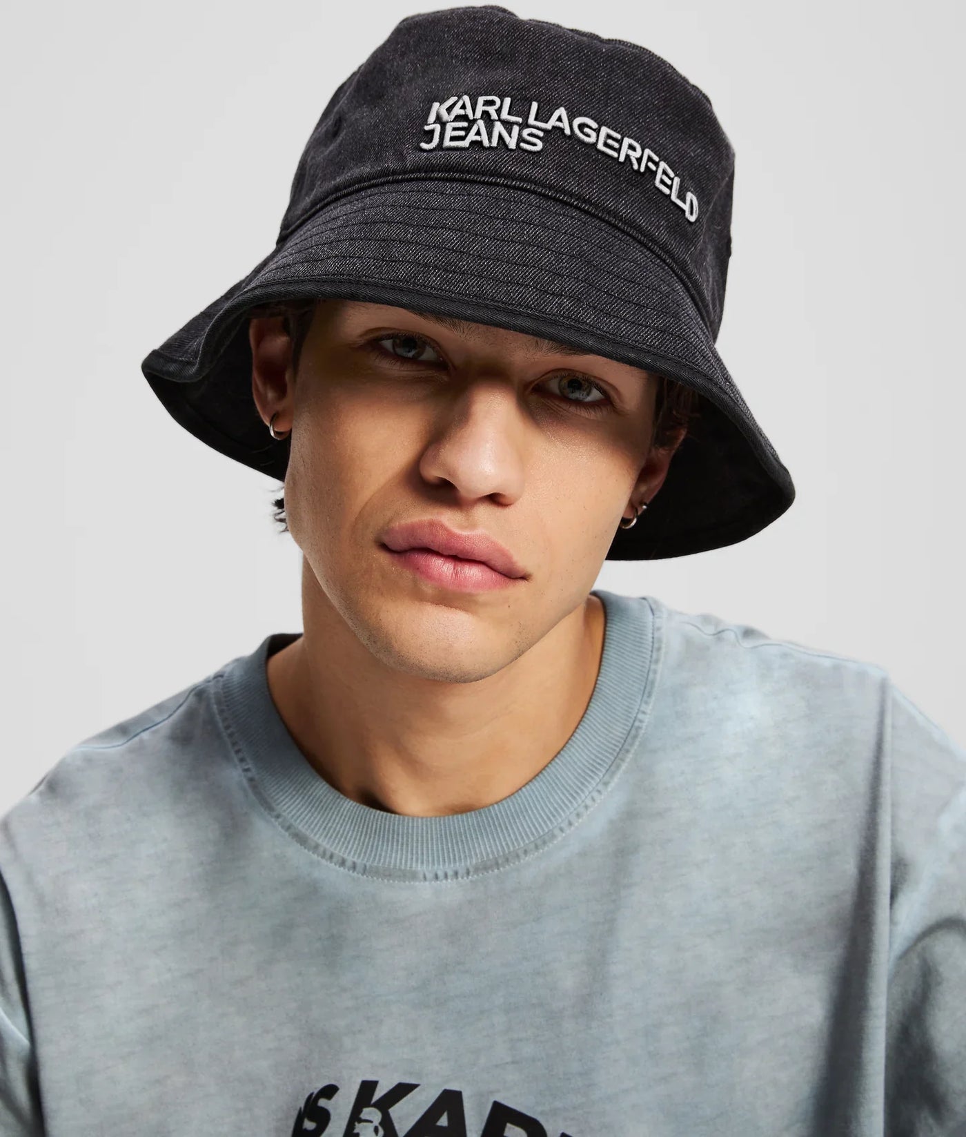 KARL DENIM BUCKET HAT