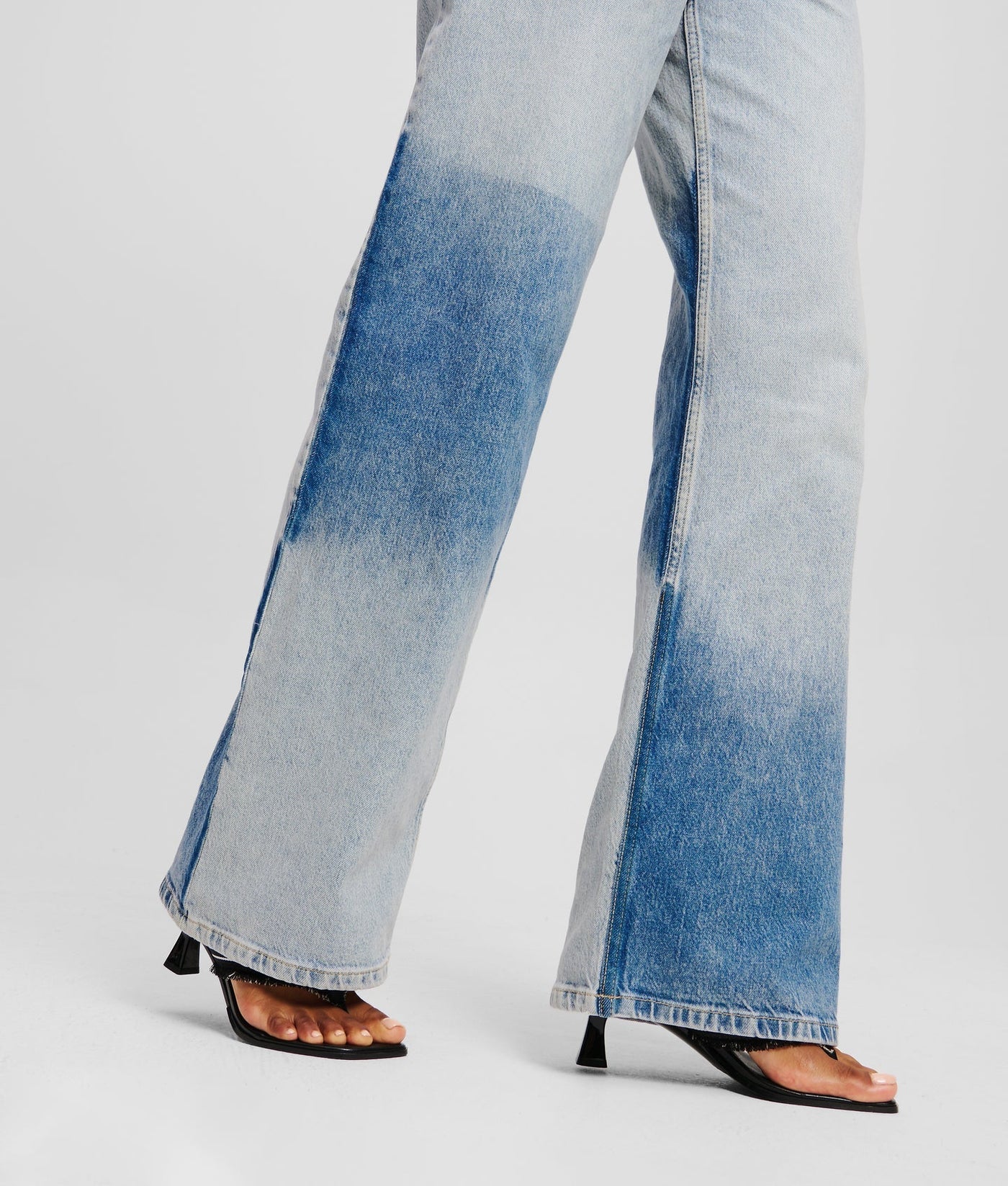 KARL RELAXED COLOR-BLOCK JEANS